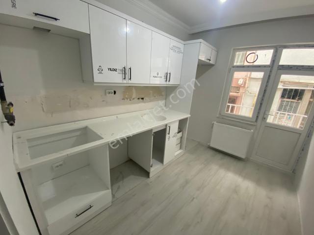 Furkan Emlaktan Çiftlik Mh. 3+1 130m2 Yüksek Giriş 3 Balkonlu İçi Full Yapılı Satılık Fırsat Daire