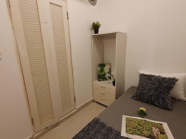 Furnish Single Room Raffles place Mrt!