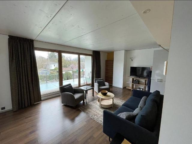 Furnished 3.5 room apartment with large terrace in Genthod