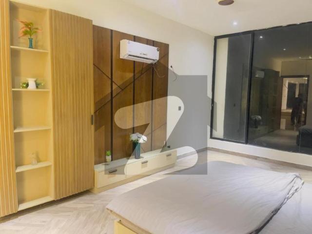 Furnished 1000sq yd Luxury Villa with Designer Kitchen, Washroom and Elevation. Ready to Move Bahria Town Precinct 7