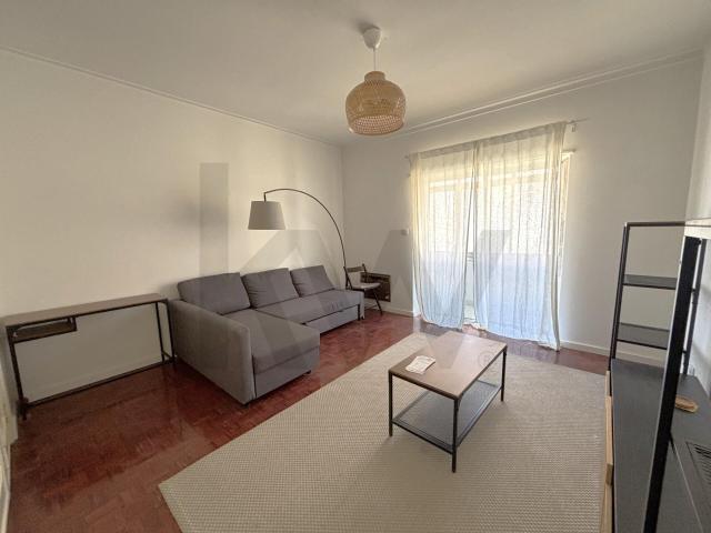 Furnished 1 bedroom apartment for rent in Campo dos Mártires da Pátria – Lisbon