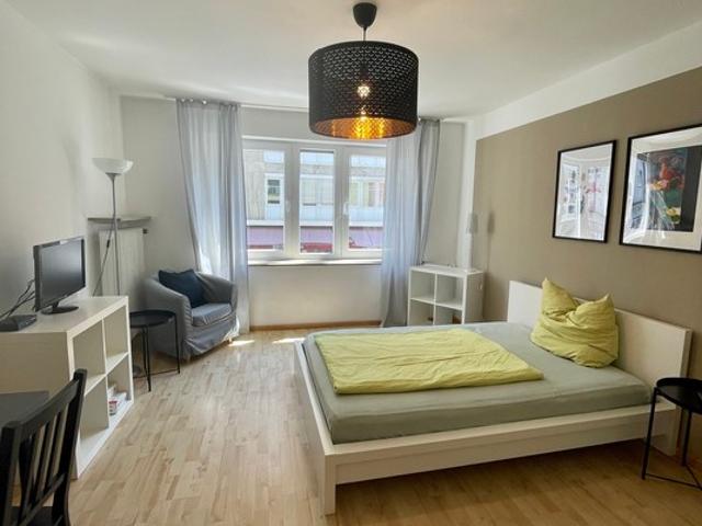 Furnished 1 room flat in the center – euhabitat