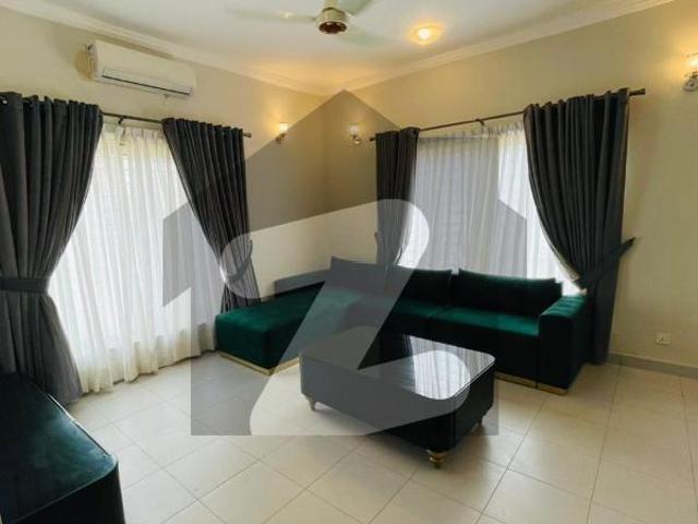 Furnished 200sq Yd 3 Bedrooms Luxury Villa Is Available FOR RENT. 8km From Entrance Of BTK. 3 Bed DDL 1 Kitchen Bahria Town Precinct 10 A