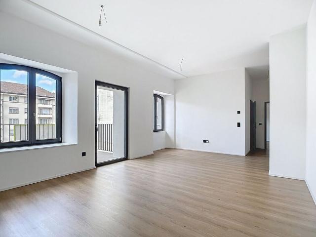 Furnished 2.5 room apartment with balcony