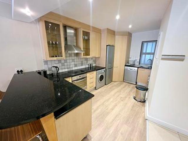 furnished 2 bed 2bath to let in benmore