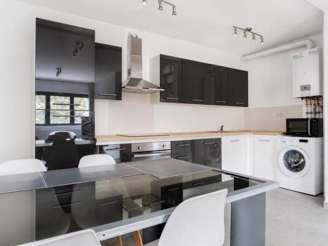 Furnished 2 bed duplex of ±96 m² in the Botanique district