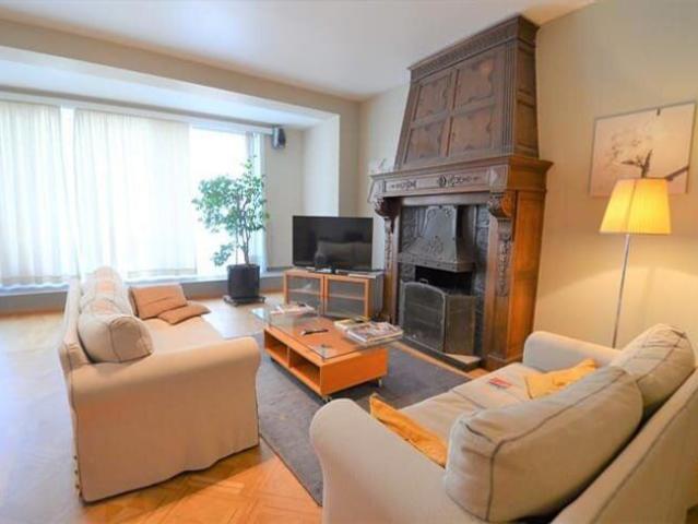 FURNISHED 2 BEDROOM APT +/ 125 M² TER + GAR MERODE