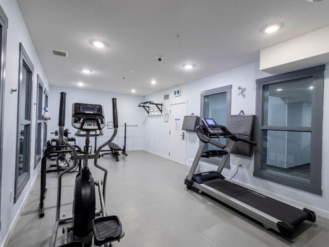 Furnished Apartment in Regina | Flexible Lease | Utilities Included 1 Bedroom Apartment for Rent at 1827 Albert St, Regina, SK S4P 2S9 Downtown Regina