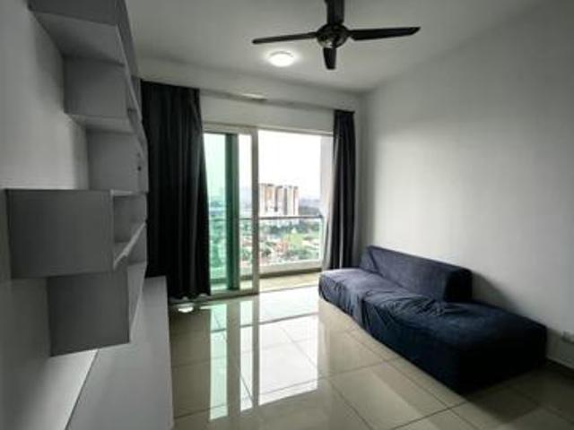 Furnished Apartment Season at Larkin