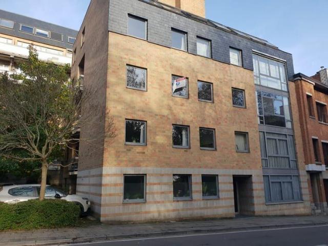 Furnished apartment with 2 bedrooms and parking space