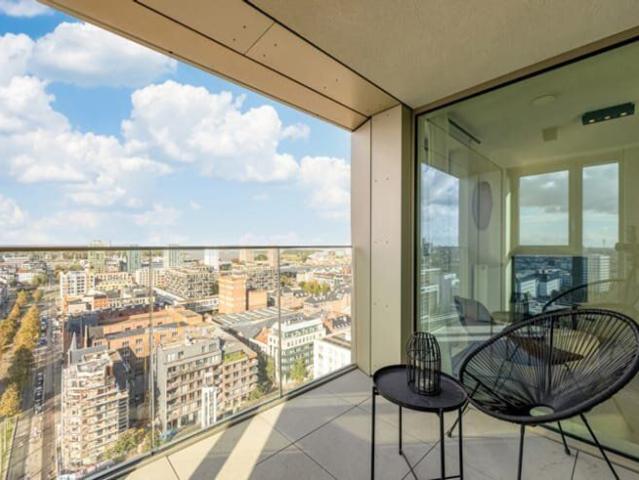 Furnished apartment with panoramic view of the Eilandje