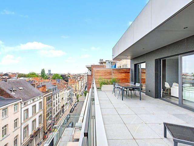 Furnished apartment with terraces near Châtelain