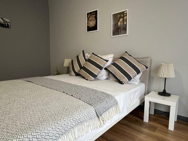Furnished, bright 4 room apartment in Kassel