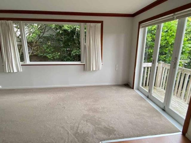 Furnished Garden Studio with Parking