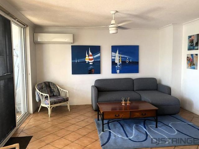 FURNISHED GROUND FLOOR UNIT IN THE HEART OF NOBBY BEACH