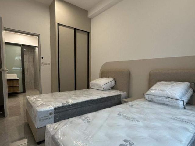 Furnished Double Room for Rent – Savana Batu Kawan