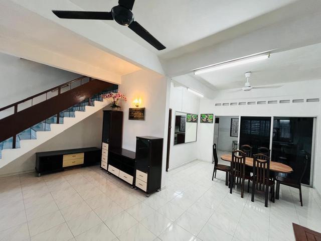 Furnished Double Storey Terrace House Taman Kolam Air Near HSA
