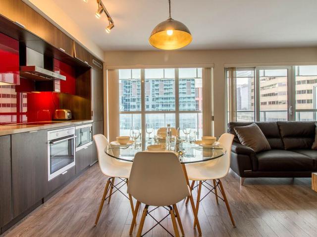 Furnished Executive Suite in Toronto | Utilities Included | Short 1 Bedroom Apartment for Rent at 300 Front St W, Toronto, ON M5V 0E9 Entertainment District