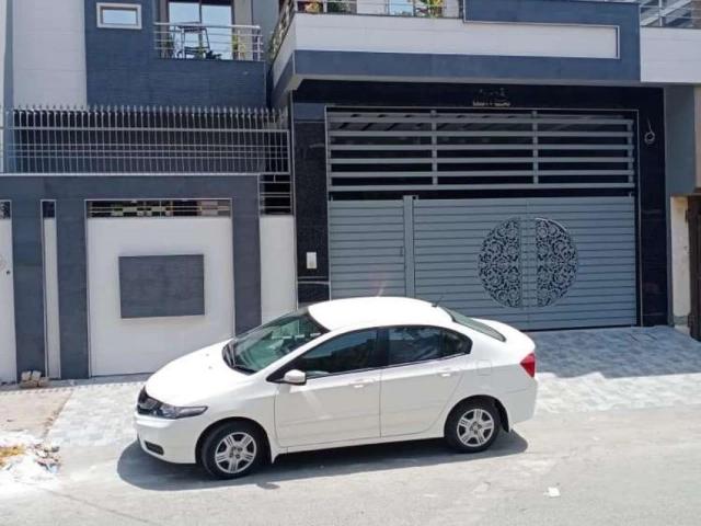 Furnished house 10 Marla Faisalabad ID 09435