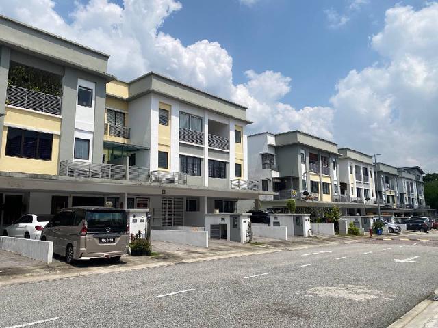 Furnished Odora Sierra 1 Puchong2 Storey Town House