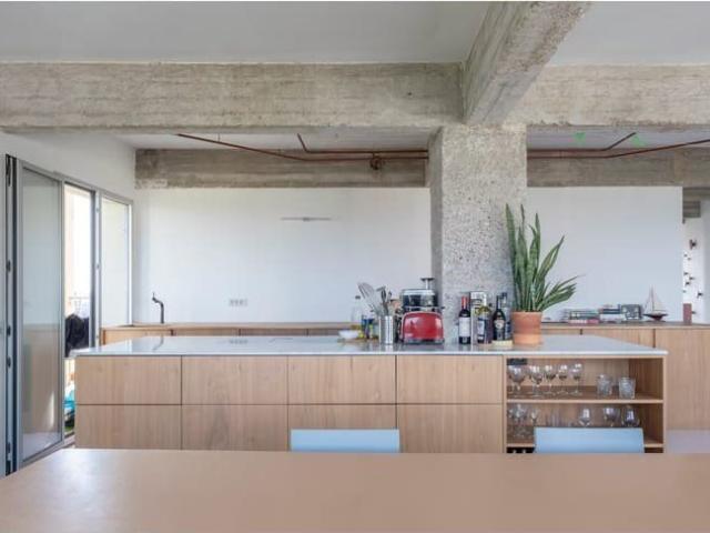 Furnished loft with Scheldt view and free parking