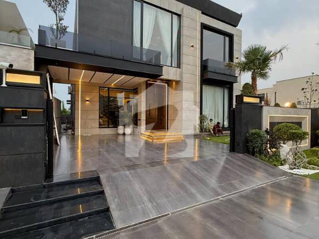 Furnished Luxury House Facing Raya Super Hot Location