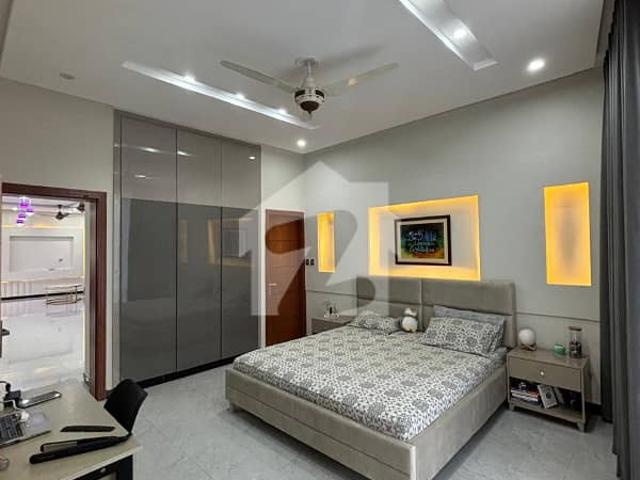 Furnished Luxury Two Bed Corner Apartment