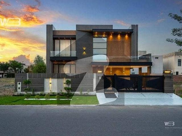 Furnished Modern Designed 1 Kanal House in Phase 6