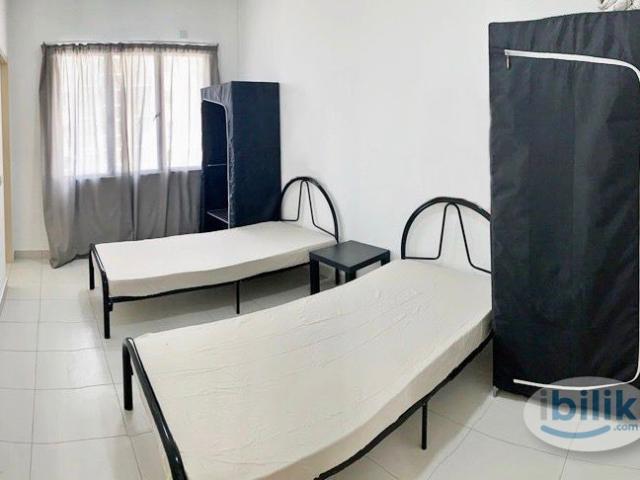 Furnished Master Room Sharing, De Palma Apt