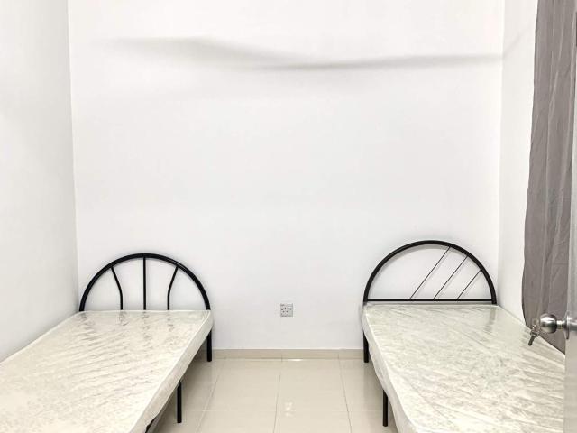 Furnished Sharing Room, Mentari Court Apt Free WiFI
