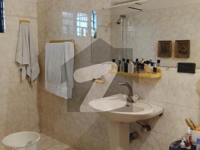 Furnished Studio Room Available For Rent In Model Town