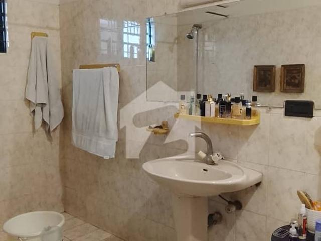 Furnished Studio Room Available For Rent In Model Town