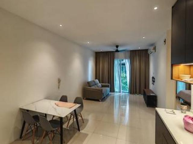 Furnished quaywest near Queensbay mall