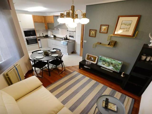 Furnished room in 4 bedroom apartment in Bilbao with Balcony