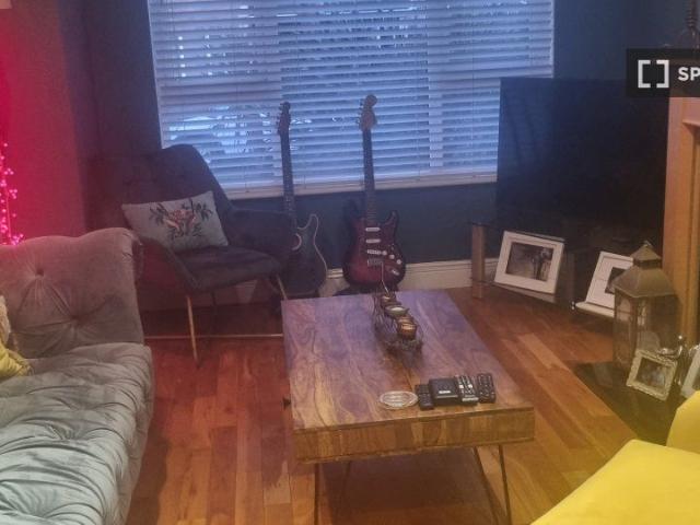 Furnished room in 4 bedroom house in Malahide, Dublin