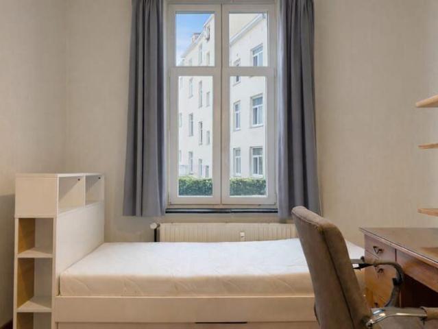 Furnished room, just a stone's throw from Jourdan Square