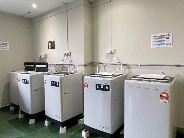 Furnished Room Rent at IOI Mall Puchong8 Mins LRT Puchong