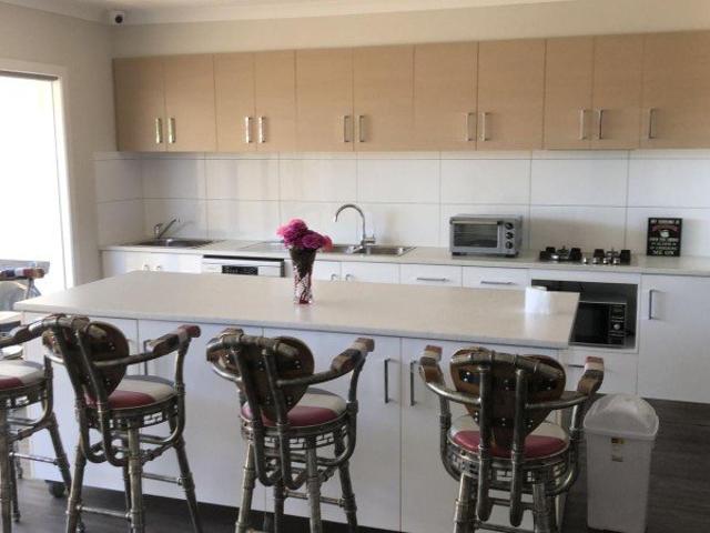 Furnished Room Room in Shared House all All utility bills included
