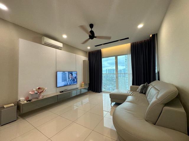 Furnished Unit The Clover Condo For Rent with Private Lift 2 CPs