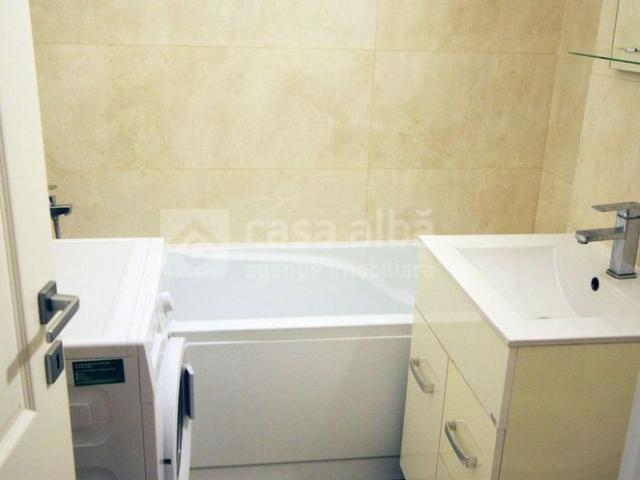 Fusion Towers, 1 camera premium, model decomandat cu balcon, ready to