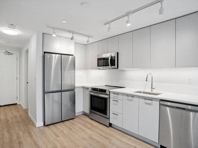 Fynn 1 Bed + Flex B6 CMHC Apartment for Rent