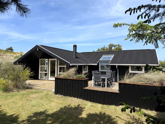 Fyrrenålevej 16, Henne Strand