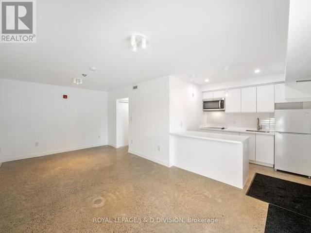 G3 325 Sammon Avenue, Toronto, ON, M4J 2A1 lease for lease | Listing ID E13134 | Royal LePage
