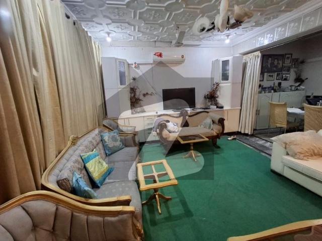 G10 Ideal Very Good House Second To Corner Near To Park G 10