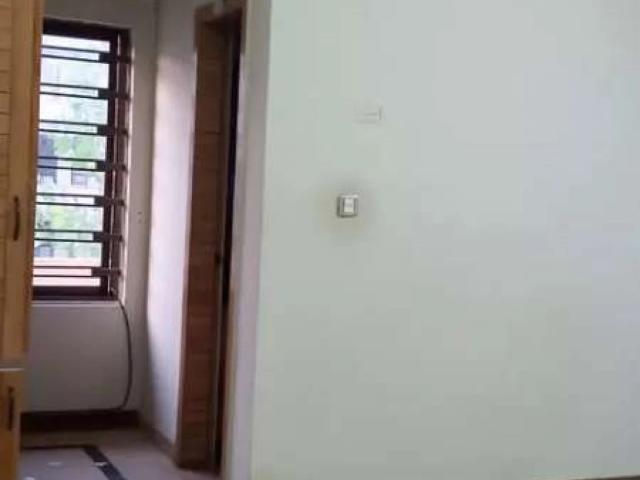 G11/1 30*60 full house for rent ideal location wide street Islamabad G 11 ID 37494