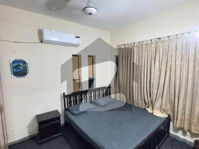 G11 pha furinshed flat for rent prime loction avaliable bachler and famliy g 11