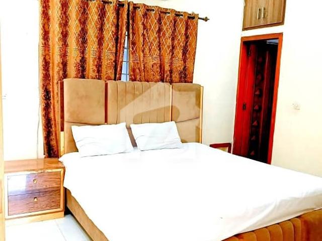 G13 25x40 Furnished Ground Portion available for rent