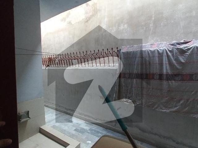 G+1 floor old house back off bin hashim super market sector z2 gulshan e maymar