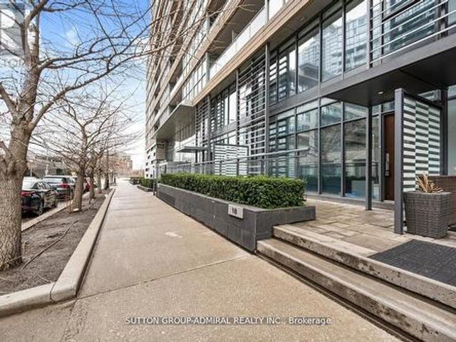 G20 18 Capreol Court, Toronto, ON, M5V 4A3 townhouse for sale | Listing ID C13077 | Royal LePage