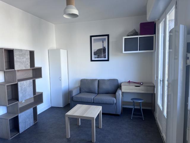 #G46 STUDIO MEUBLE 21m2 A LOUER QUIMPER
